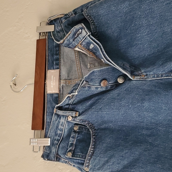 Everlane The '90s Cheeky Straight Jean in Medium Blue - Picture 7 of 12